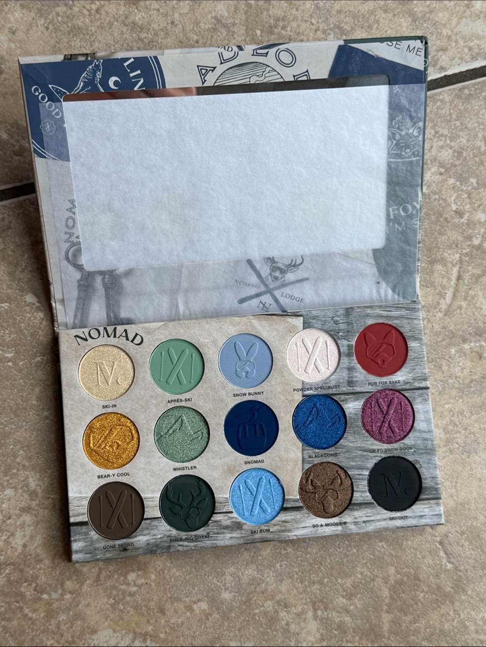 Nomad Cosmetic Eyeshadows Whistler Snow Lodge - Intense Eyeshadow Pallette